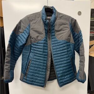 Eddie Bauer Women’s Blue and Gray Puffer Jacket